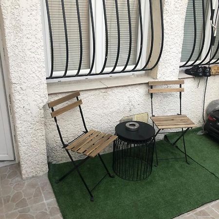 Studette Independant Avec Terrasse-Climatisation Apartment Marseille Exterior photo